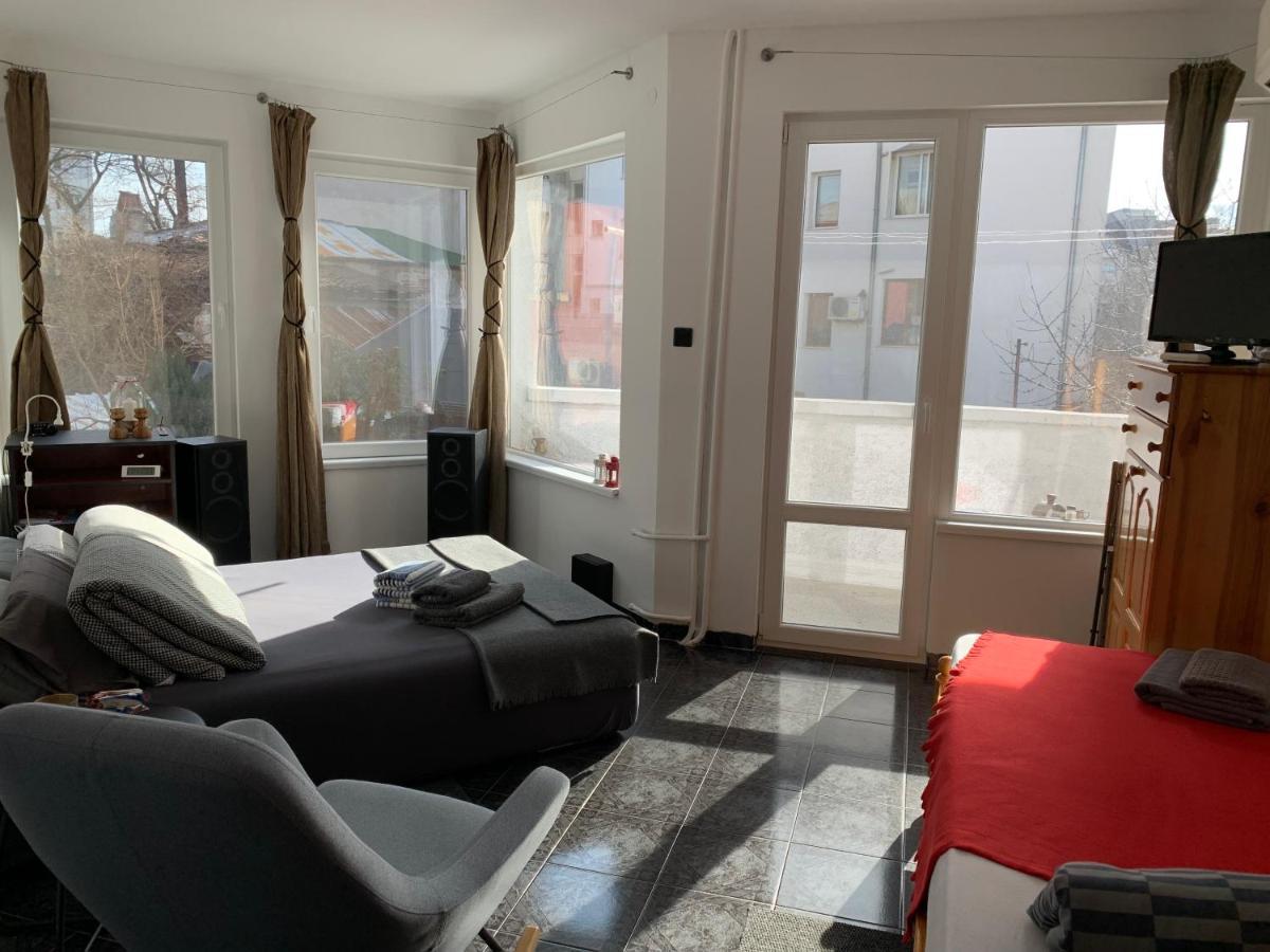 Modern Flat Near Downtown Plovdiv Apartman Kültér fotó