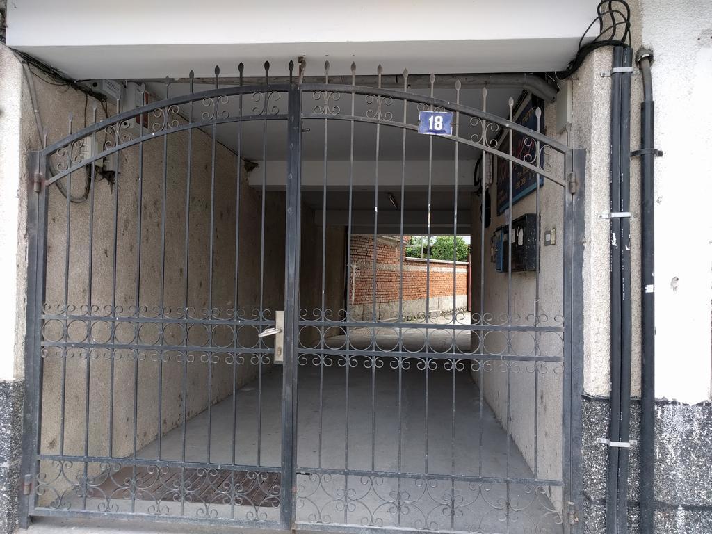 Modern Flat Near Downtown Plovdiv Apartman Kültér fotó